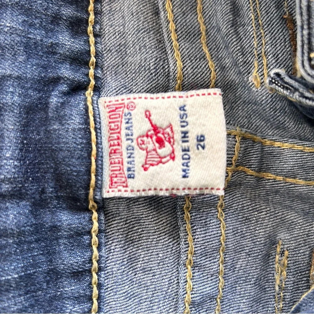 True Religion Women's Denim Jeans with Gold Details Size 26 - Picture 7 of 10